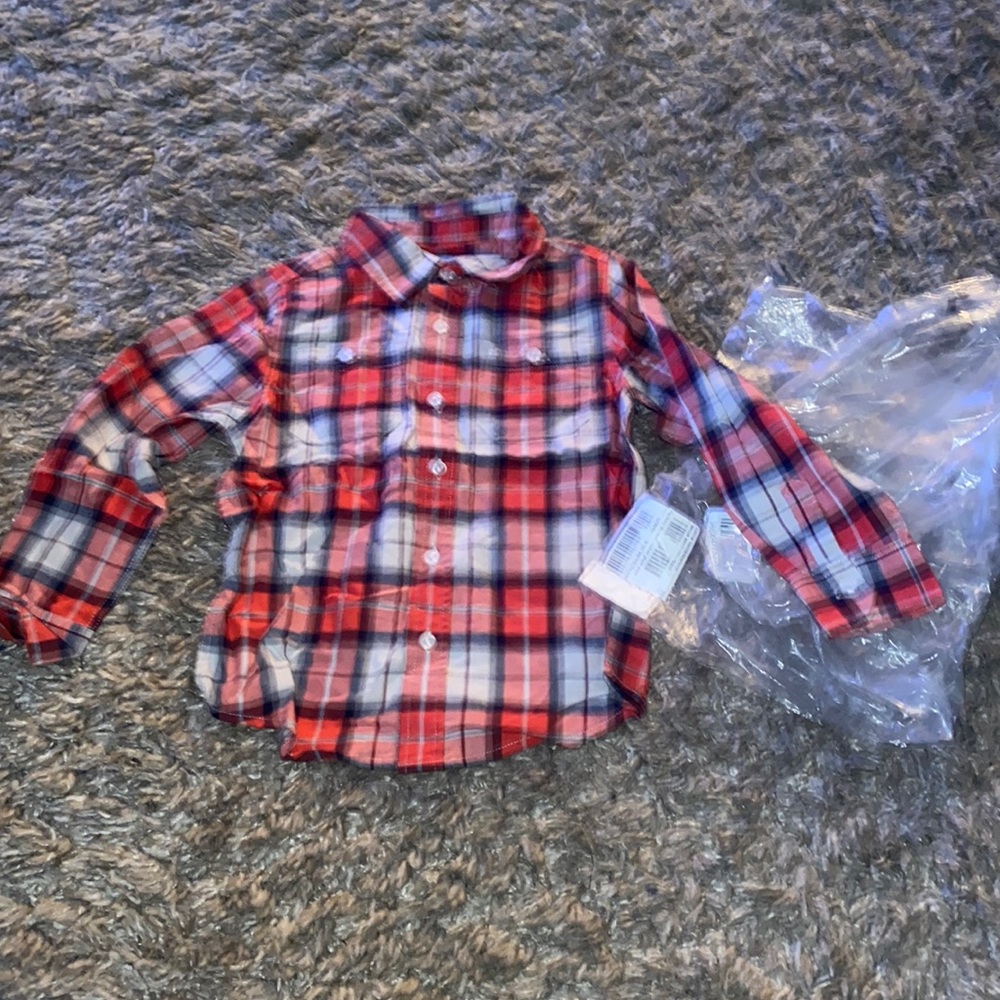 New in package gap shirt size 5 years